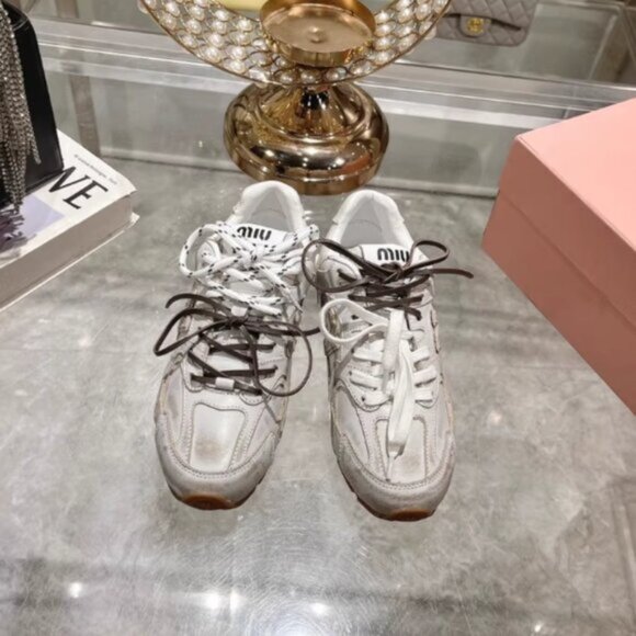 New Balance Cream and Brown Sneakers - Picture 5 of 6